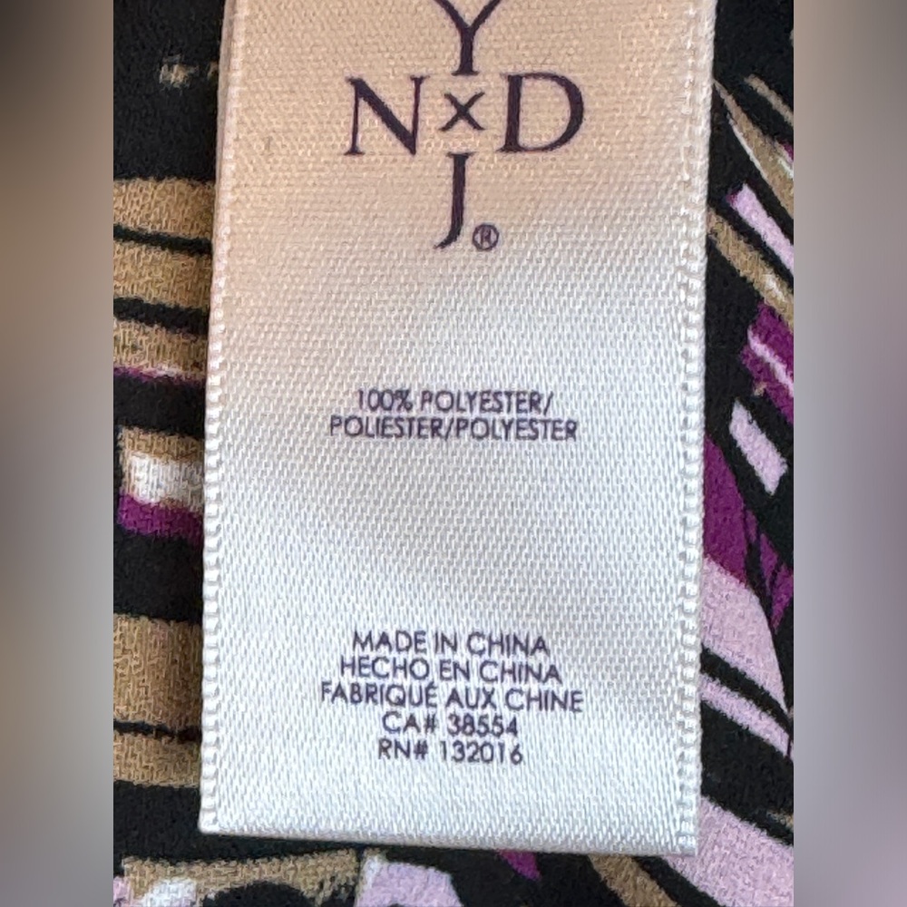 NYDJ Pintuck Blouse- Sz Large - Picture 5 of 9